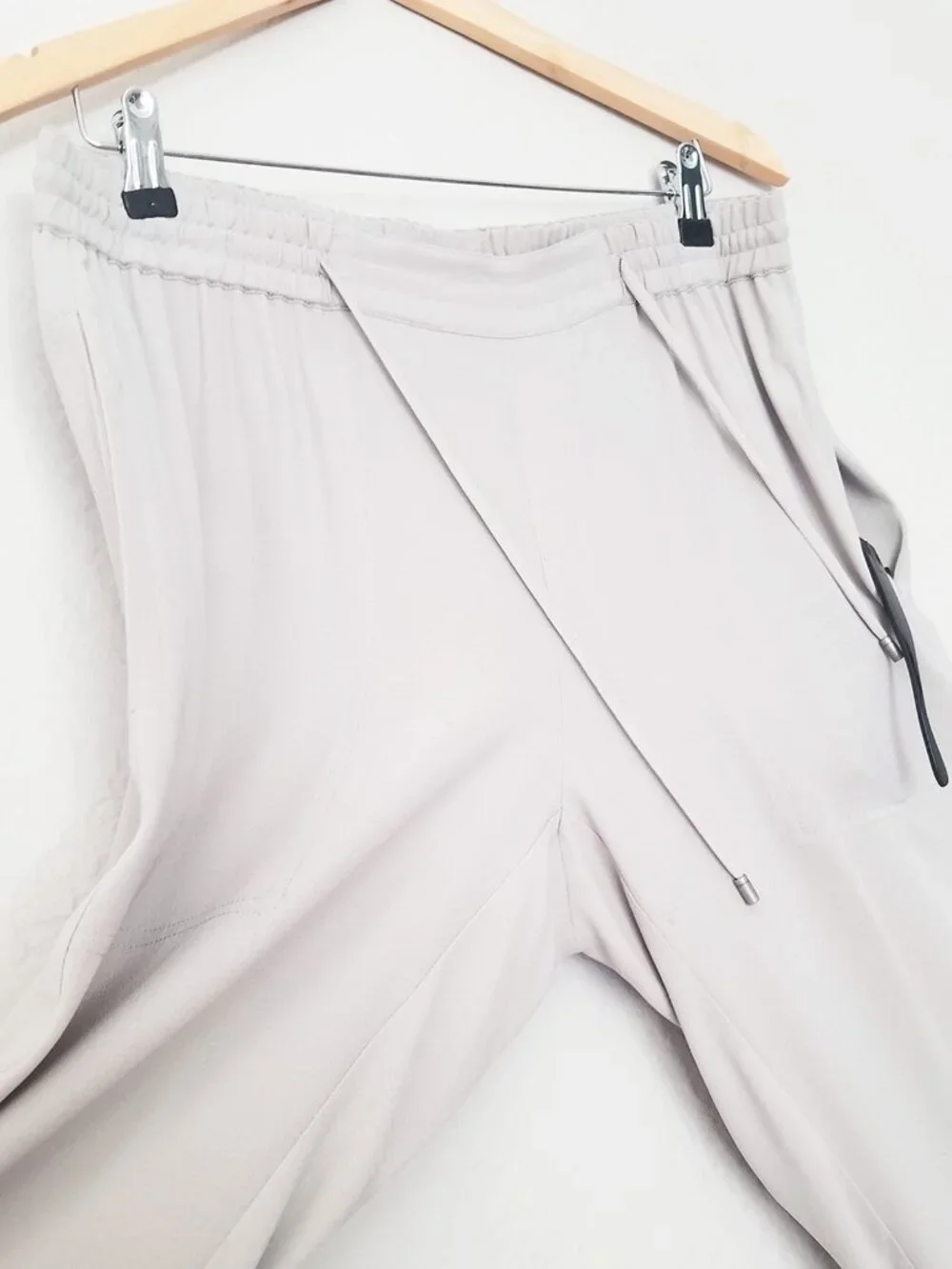Eileen Fisher 100% Silk Georgette Ankle Pants Bone Gray Size S Drawstring $258